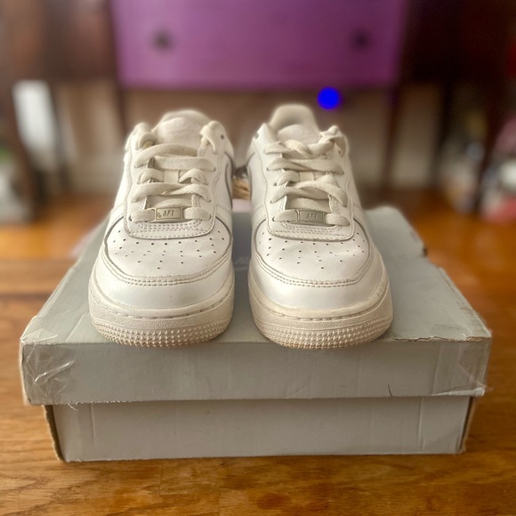 Nike Air Force athletic wear, size 5 - Picture 1 of 9